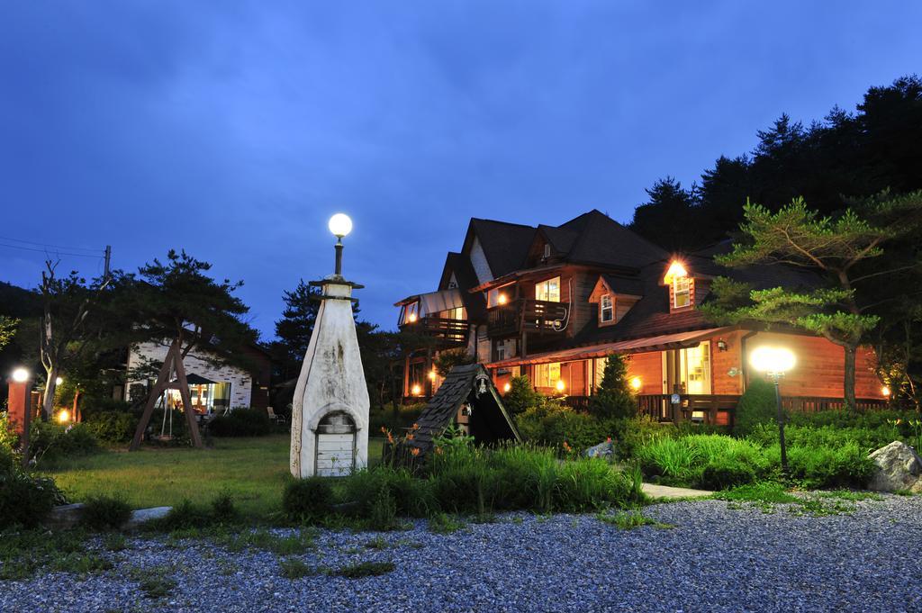 Bench House Villa Pyeongchang Eksteriør billede